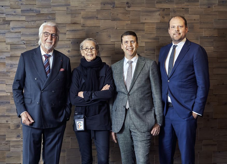 Die Hoteliers und Gastronomen Heiner, Renate, Sebastian und Matthias Finkbeiner (von links nach rechts) wollen das Pilotprojekt der Vier-Tage-Woche bei Erfolg künftig in allen Betrieben der Traube Group anbieten
