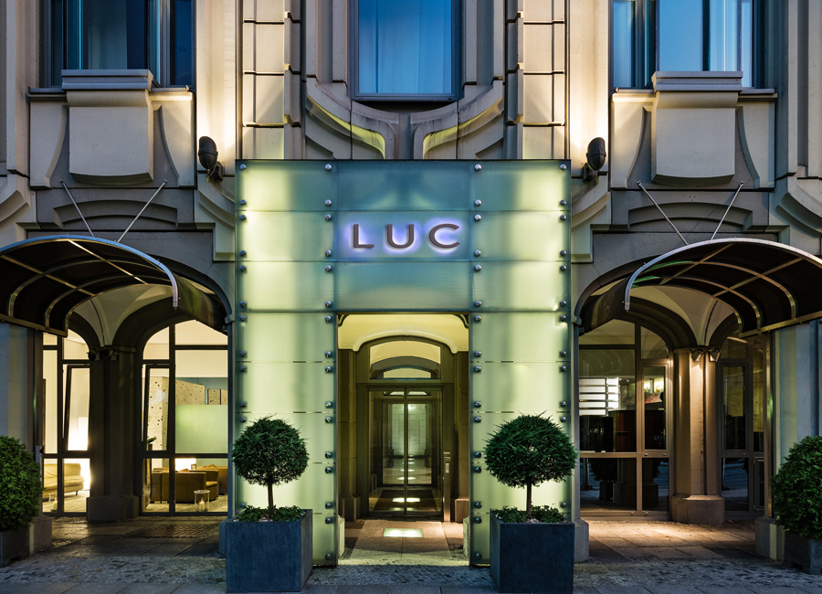 Das Hotel Luc am Berliner Gendarmenmarkt ist im preußischen Stil gehalten 